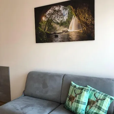 Aich Lovely Mountain View Апартаменты